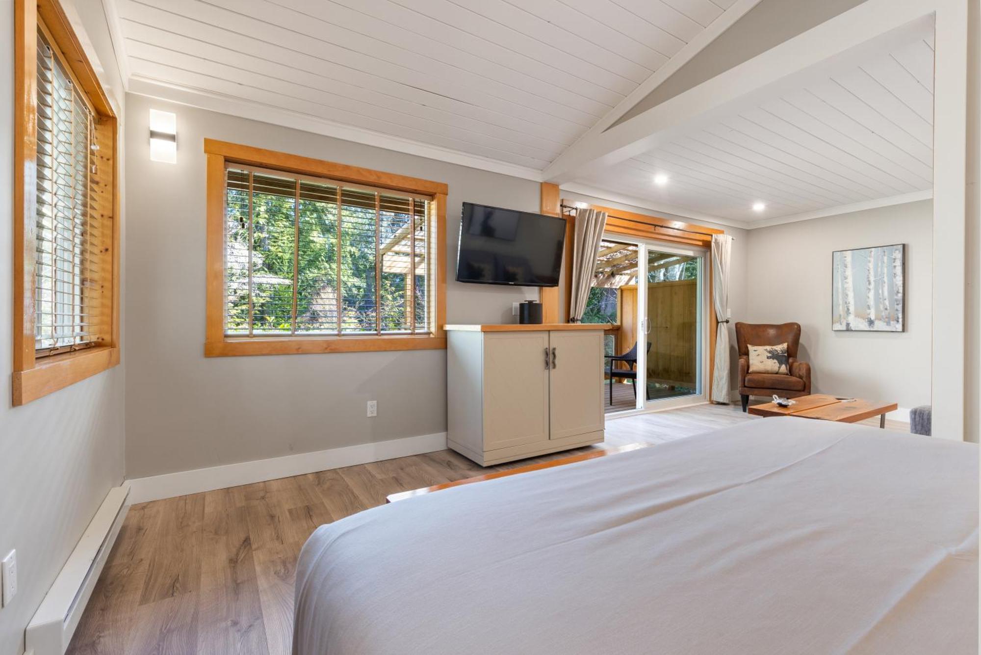West Coast Wilderness Lodge Egmont Dış mekan fotoğraf